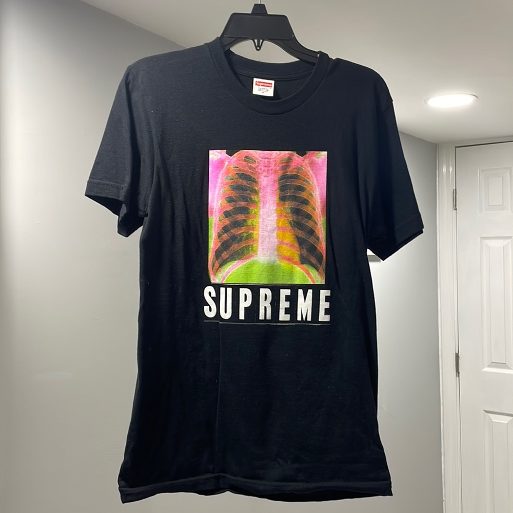 SUPREME limited edition